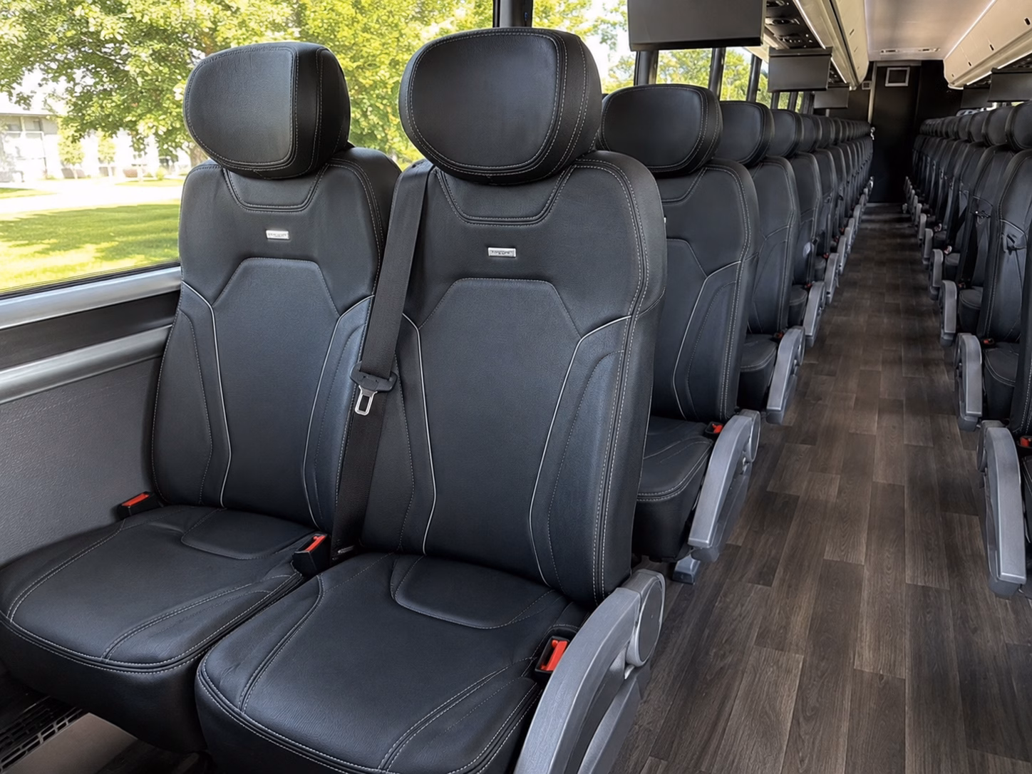 corporate and group winery tours from greater cleveland
