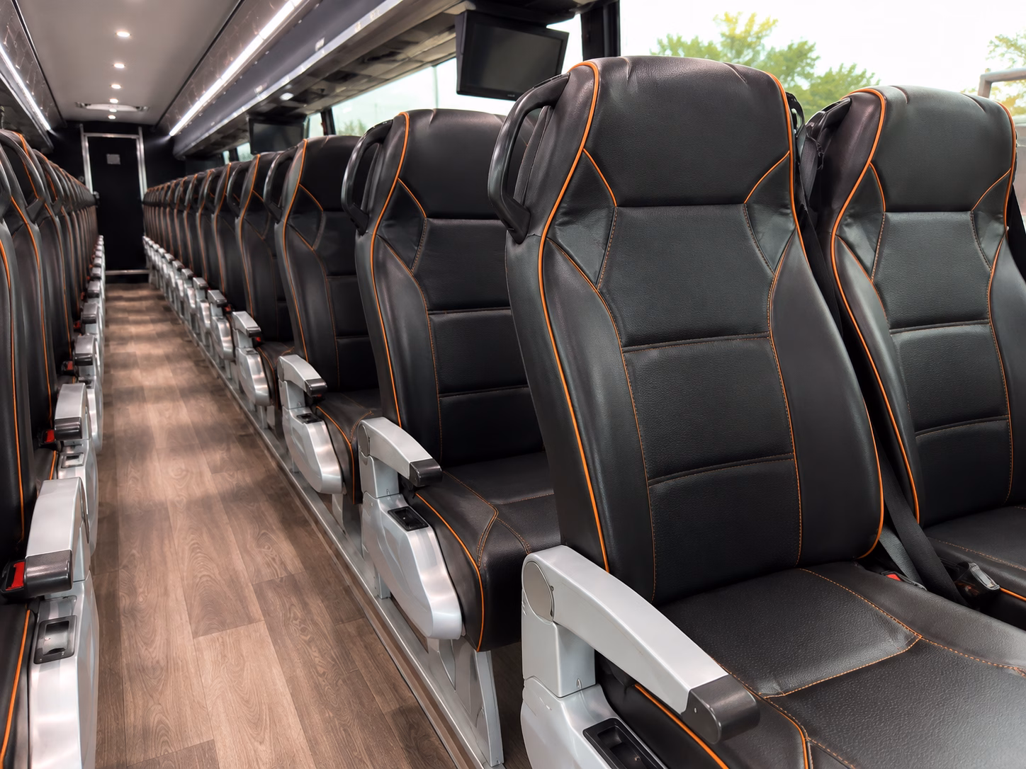 shuttle guests between downtown cleveland hotels and your reception venue